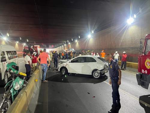 911 informa que fue controlada emergencia por fuga de gas tras accidente en el túnel 27 de Febrero