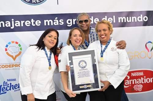 Chef Solangel Velázquez y su equipo obtienen récord Guinness por “El Majarete más grande del mundo”