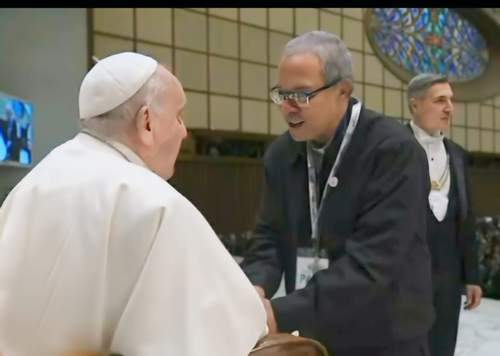 Monseñor Faustino Burgos se reúne con su Santidad el Papa Francisco en el marco del Año Jubilar 2025