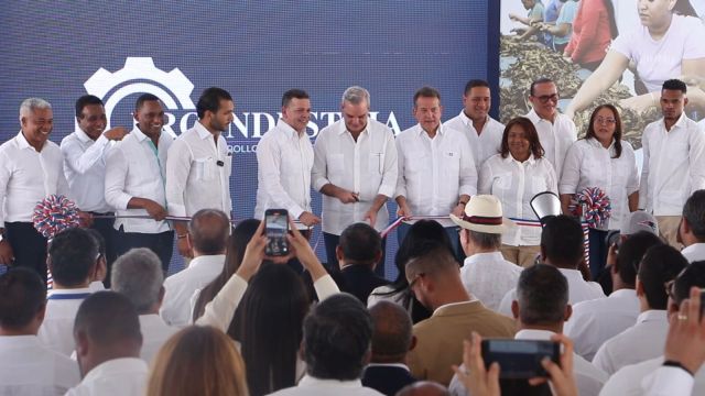 Presidente Abinader visita al alcalde de San Juan de la Maguana, Lenin de la Rosa