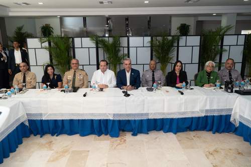 Ministra de Interior reafirma compromiso con la seguridad ciudadana en Montecristi