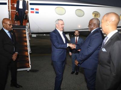 Abinader llega a Guyana donde hablará en Conferencia sobre Energía