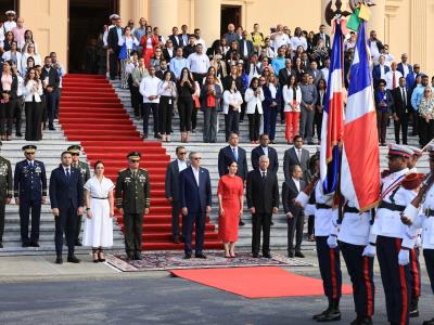 El presidente Abinader encabeza homenaje a la bandera nacional