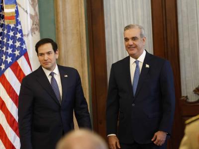 La visita de Marco Rubio despierta divergencias entre los partidos