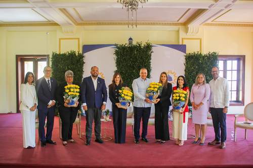 Consejo Empresarial de San Cristóbal reúne a destacados empresarios en debate sobre retos del liderazgo