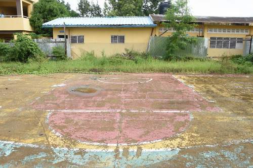 INEFI y Alcaldía de Monte Llano coordinarán intervención de cancha en el Centro Educativo Madre Teresa de Calcuta