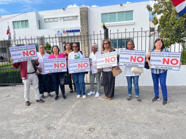 Maestros jubilados y pensionados de San Juan denuncian a INABIMA “descuento arbitrario”