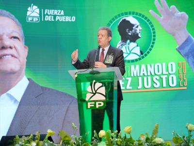 Leonel Fernández marca pauta a militantes de la Fuerza del Pueblo