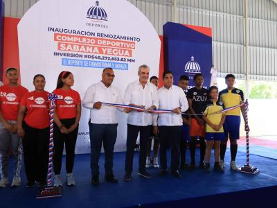 Abinader inaugura complejo Deportivo en Sabana Yegua en Azua